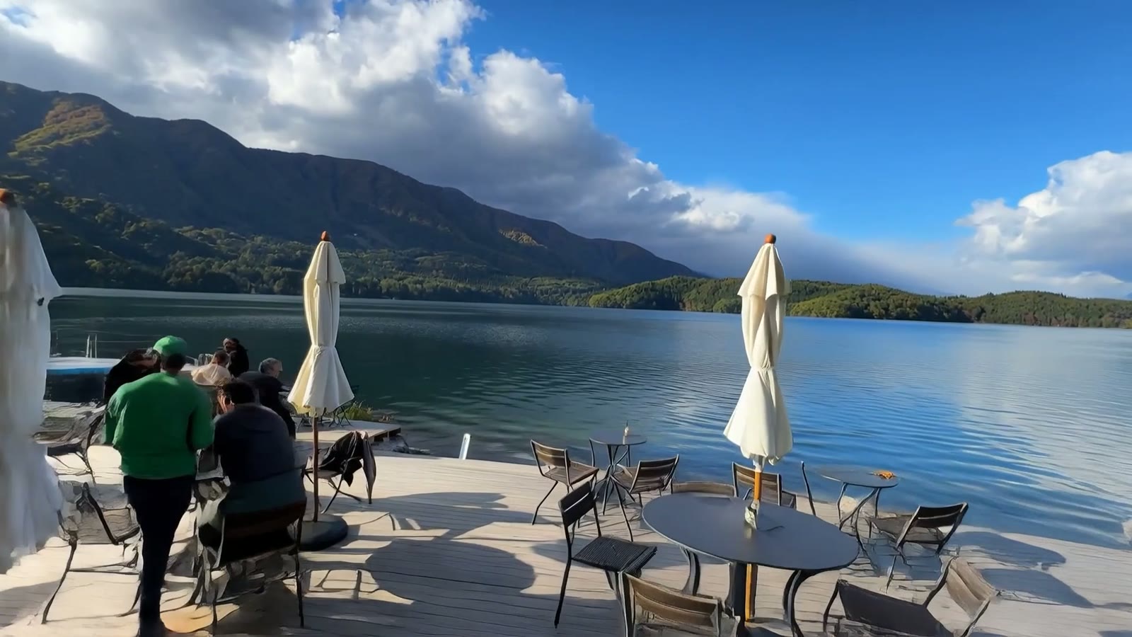 An afternoon by Lake Aoki